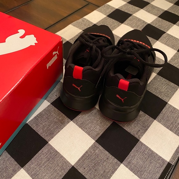 Boys Puma sneakers - Picture 8 of 9